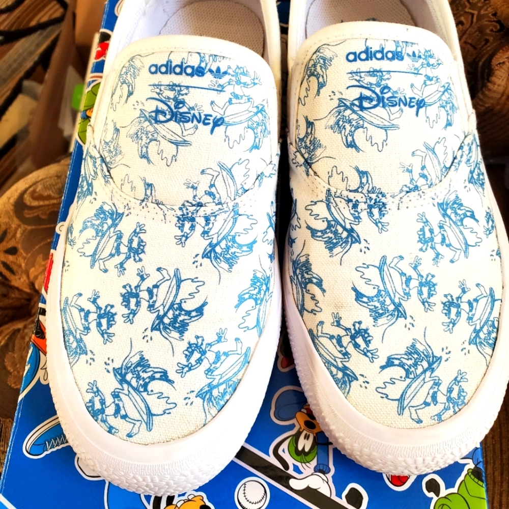 Kids Size 5 DISNEY ADIDAS WHITE
